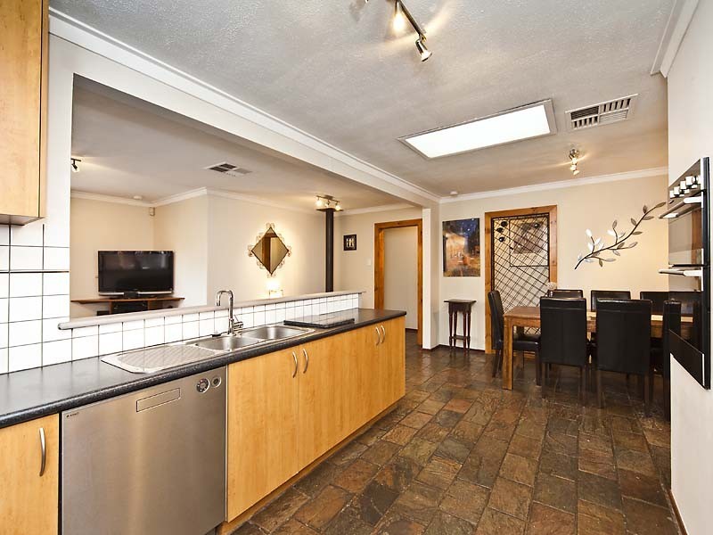 63 Mannion Way, Kardinya WA 6163