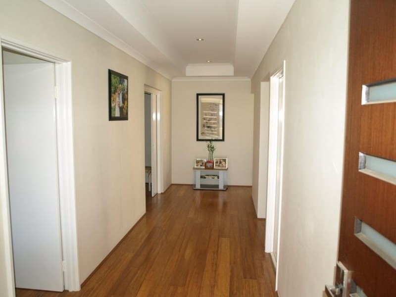 11B GICHA CL, Munster WA 6166