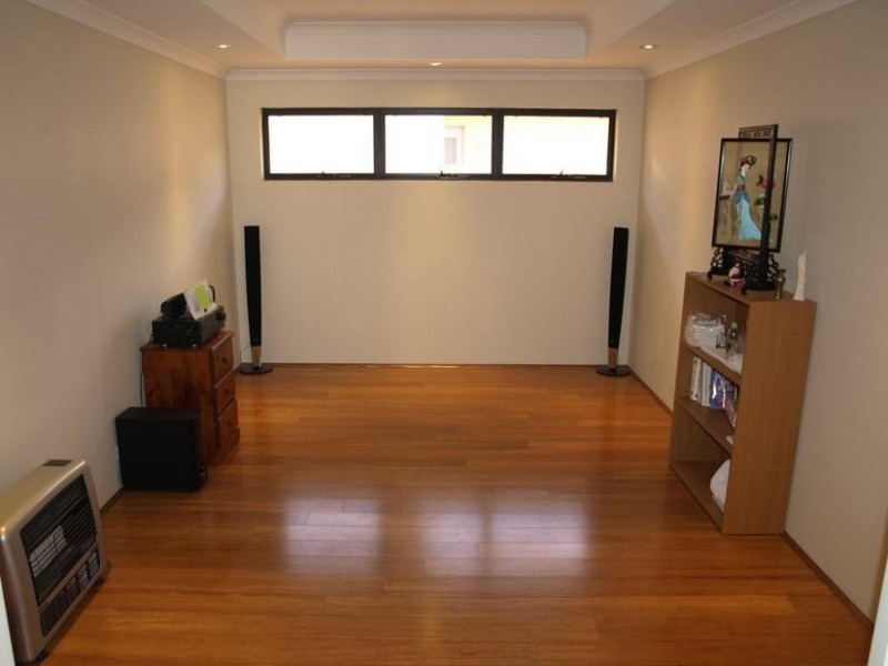 11B GICHA CL, Munster WA 6166