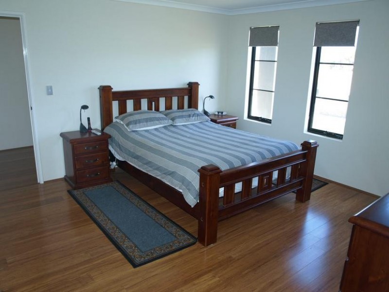 11B GICHA CL, Munster WA 6166