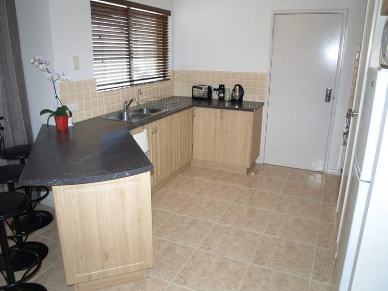 5/28 RIVERINA PDE, Munster WA 6166