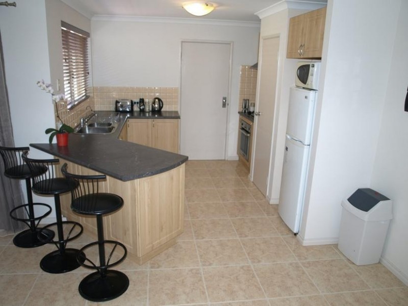 5/28 RIVERINA PDE, Munster WA 6166