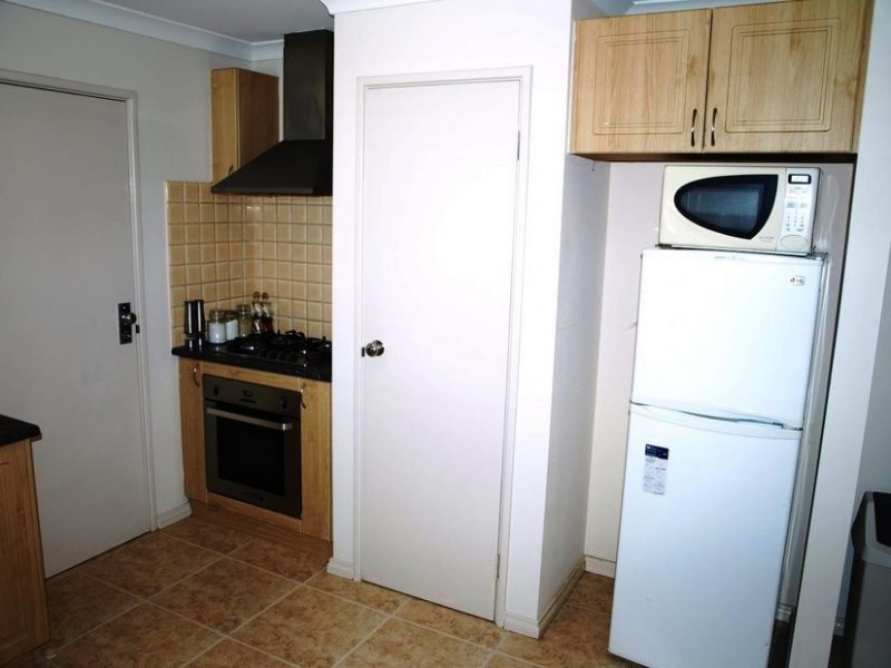 5/28 RIVERINA PDE, Munster WA 6166