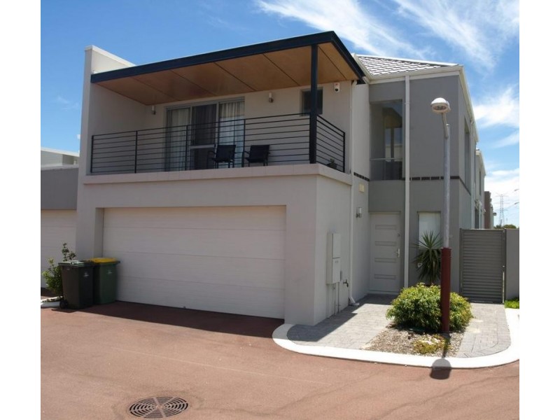 69 BALER CT, Hammond Park WA 6164