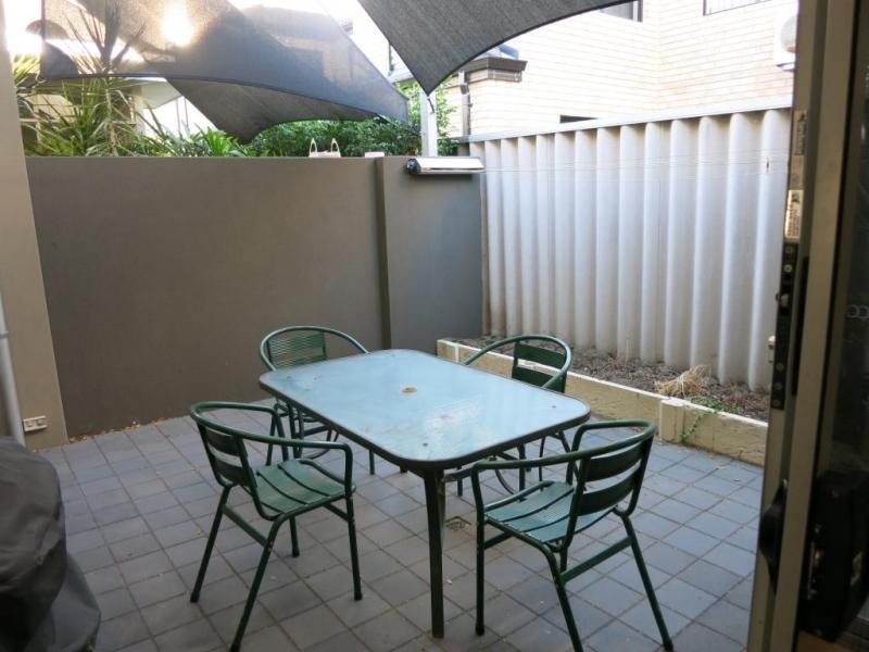 3-165 Stock Road, Attadale WA 6156