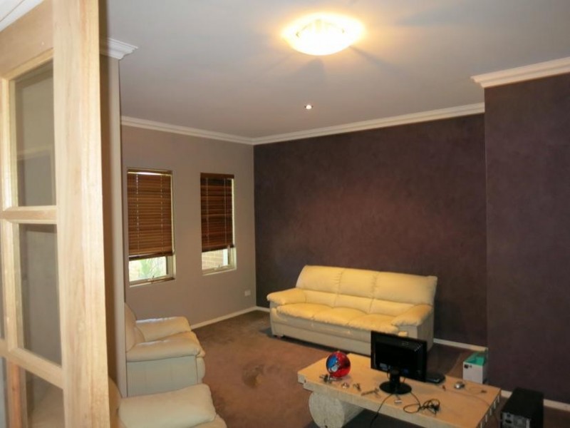 14 Carnegie Parade, Success WA 6164