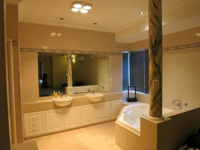 14 Carnegie Parade, Success WA 6164