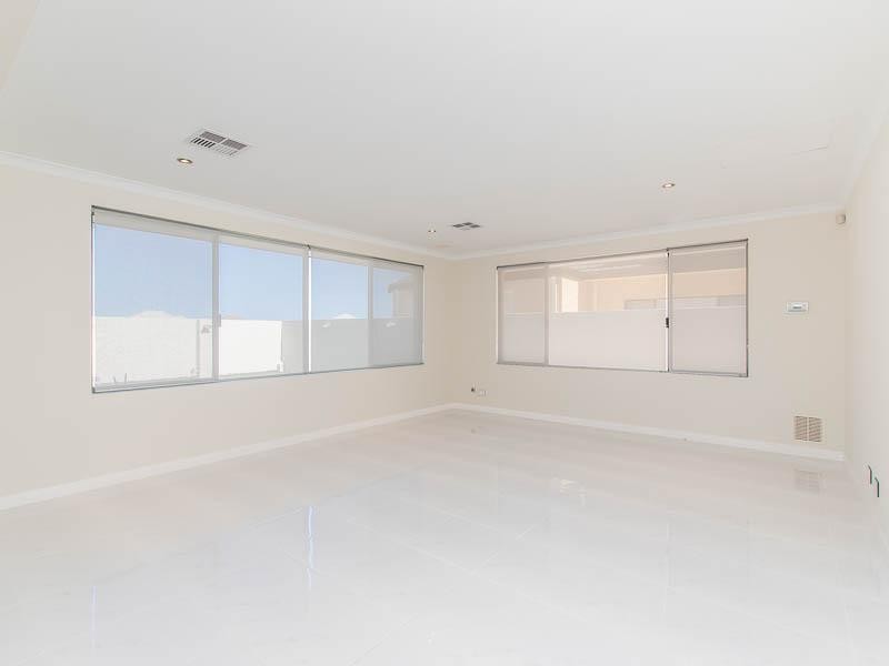 53 Newark Turn, North Coogee WA 6163