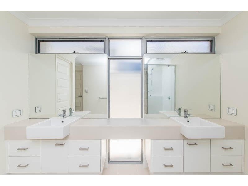 53 Newark Turn, North Coogee WA 6163