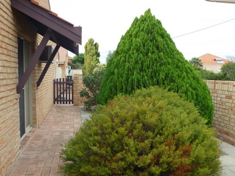 1-4 Edeline Street, Spearwood WA 6163