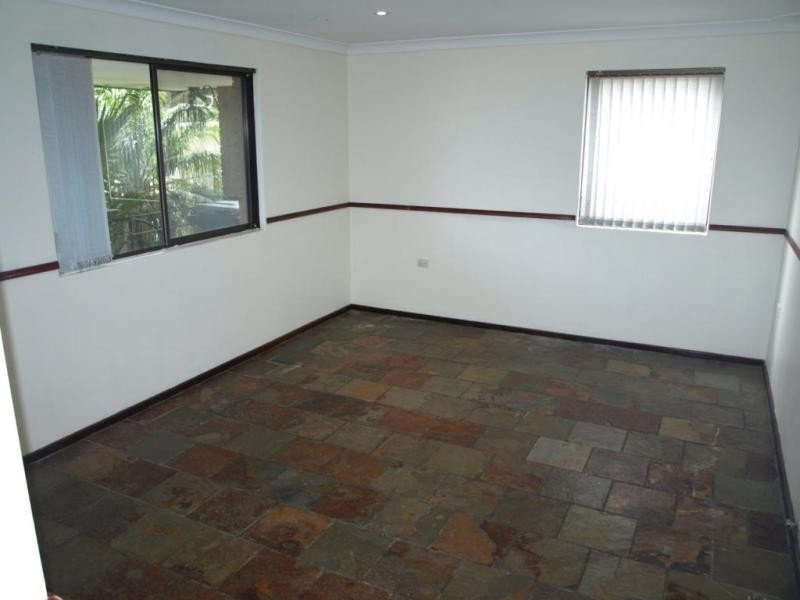 4 BELLIER PLACE, Hamilton Hill WA 6163