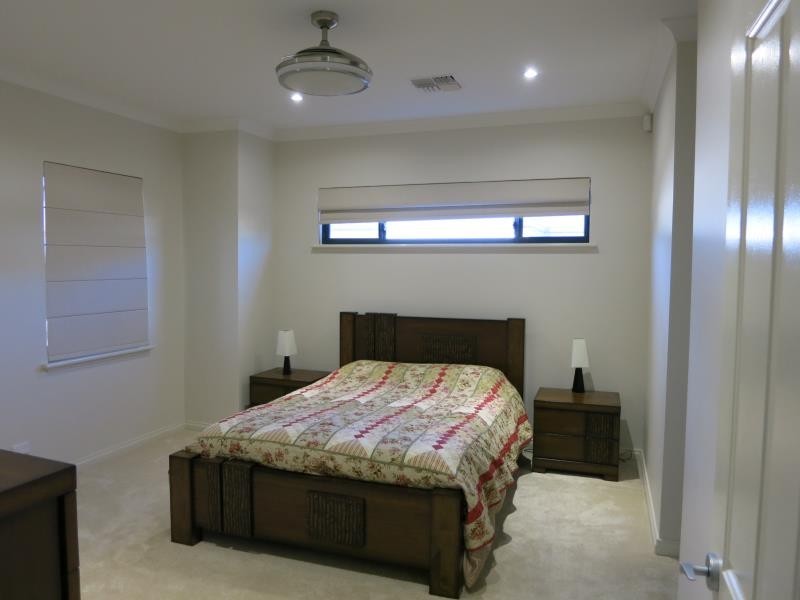 3 Velaluka Drive, Munster WA 6166