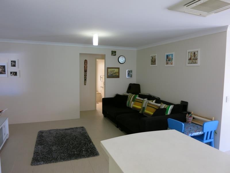 17 Ridge Road, Cockburn Central WA 6164