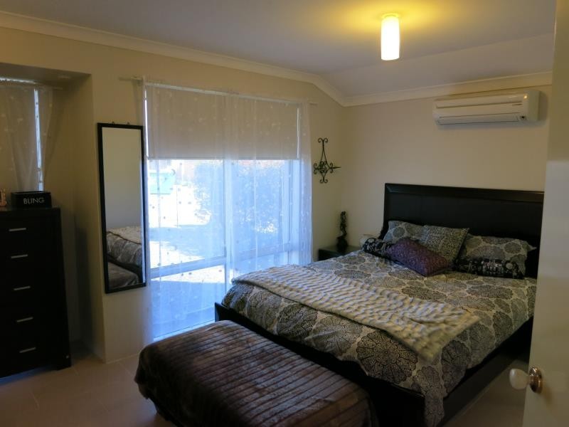 17 Ridge Road, Cockburn Central WA 6164