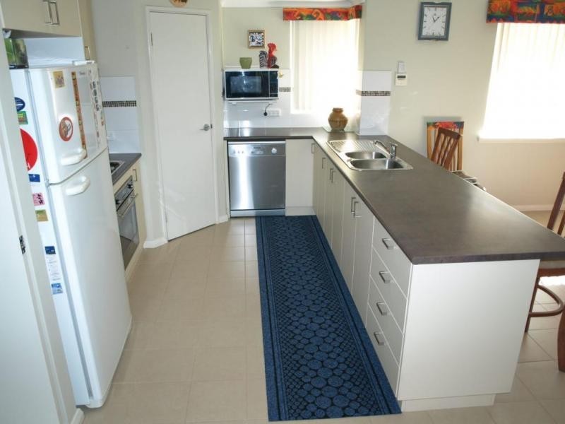 4 KIMBERLEY DR, Secret Harbour WA 6173