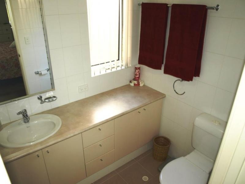 4 KIMBERLEY DR, Secret Harbour WA 6173