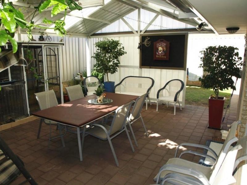 4 KIMBERLEY DR, Secret Harbour WA 6173