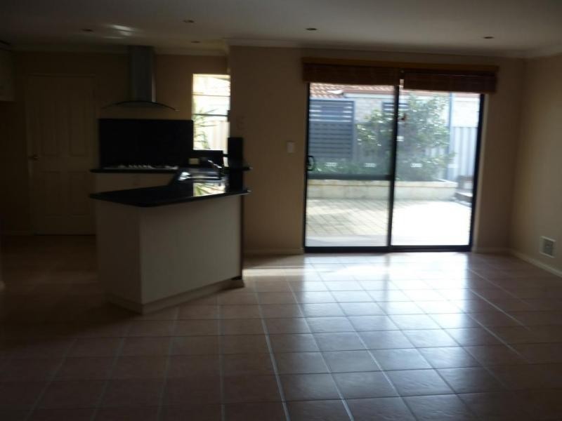 6 Plum Place, Spearwood WA 6163