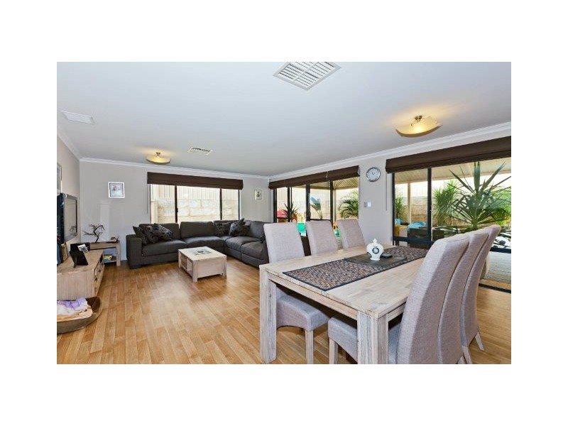 18 FRIARBIRD TCE, Beeliar WA 6164