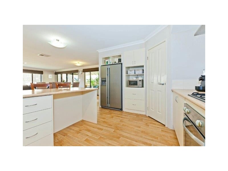 18 FRIARBIRD TCE, Beeliar WA 6164