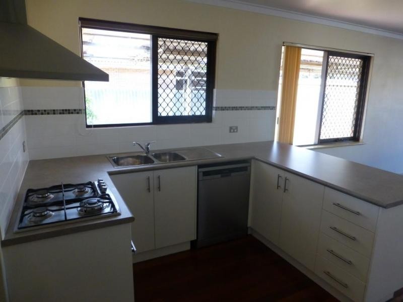 2 Kent Street, Spearwood WA 6163