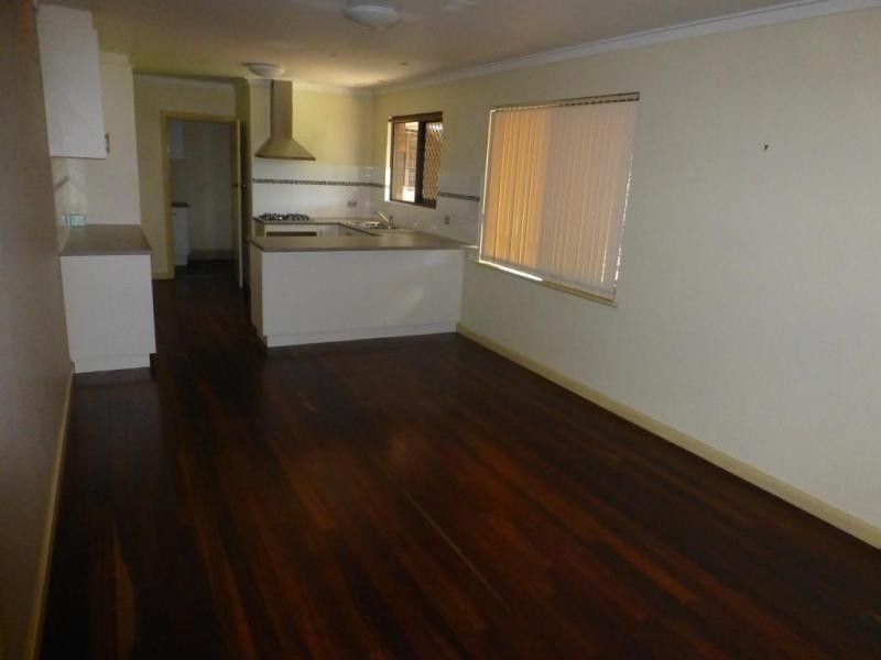 2 Kent Street, Spearwood WA 6163