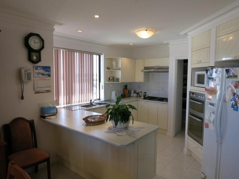 7 Toulon Grove, Coogee WA 6166