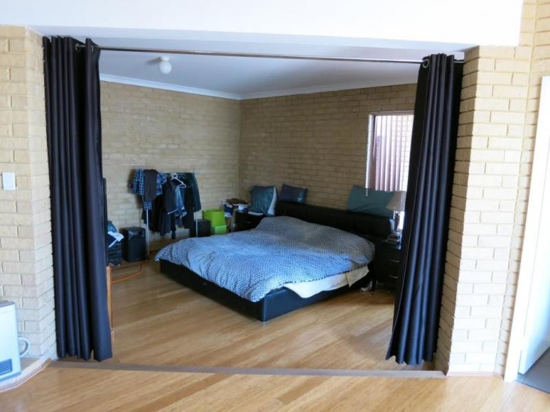 7 Toulon Grove, Coogee WA 6166