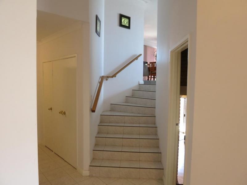 7 Toulon Grove, Coogee WA 6166