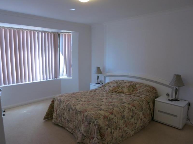 7 Toulon Grove, Coogee WA 6166