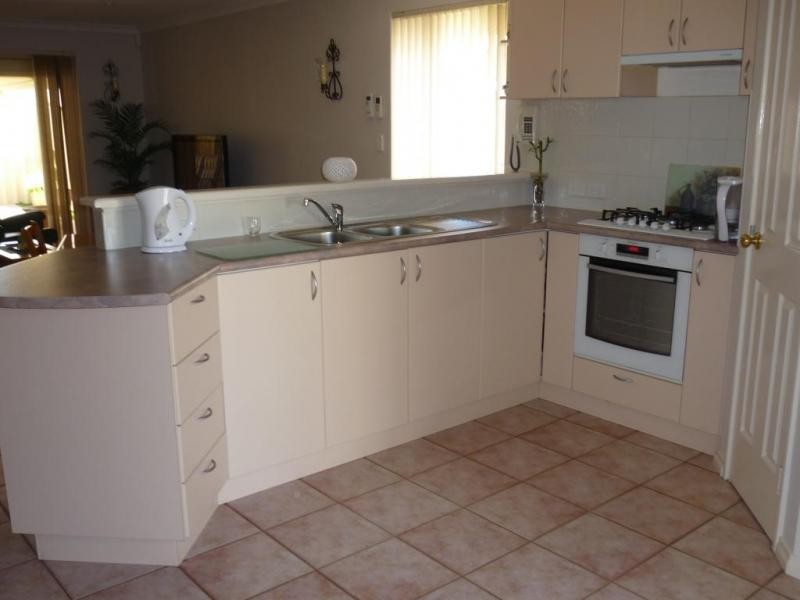 4 Plum Place, Spearwood WA 6163