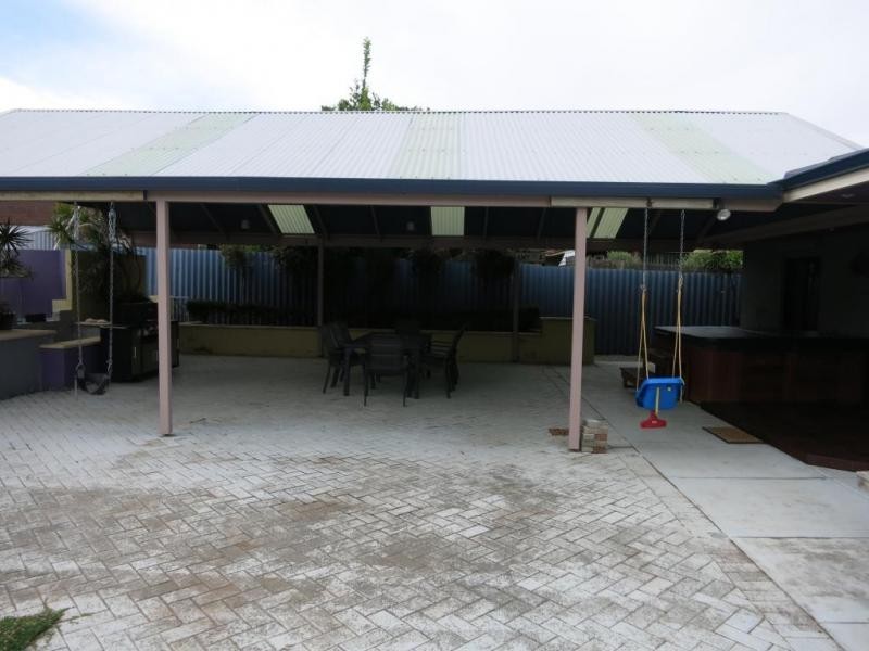 3 Oldridge Road, Hamilton Hill WA 6163