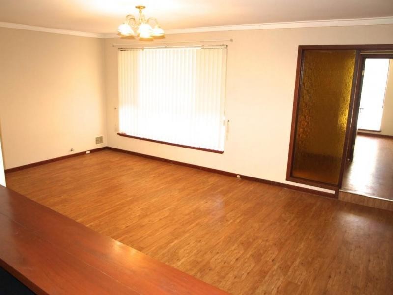 5 AUMERLE WAY, Spearwood WA 6163