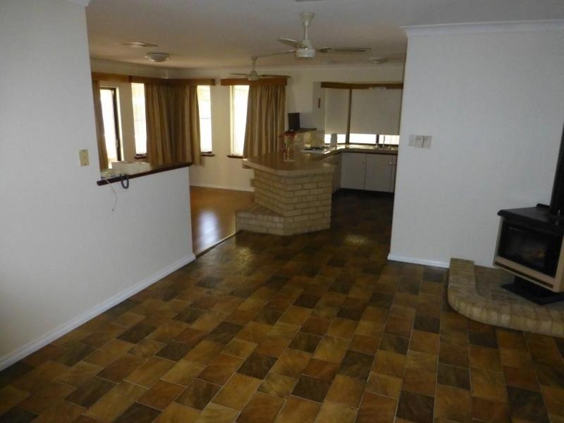 26 Marlene Way, Bibra Lake WA 6163