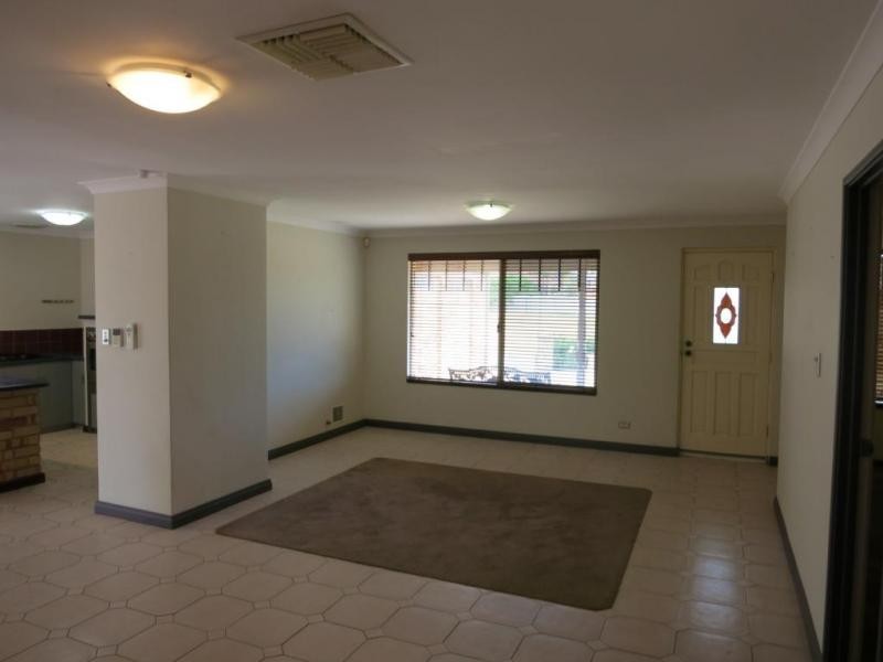 9 Geordie Court, Coogee WA 6166