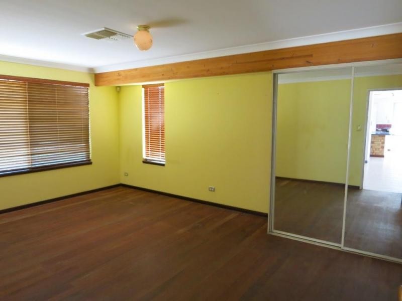 9 Geordie Court, Coogee WA 6166