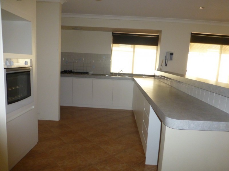 21 Regan Street, Coolbellup WA 6163