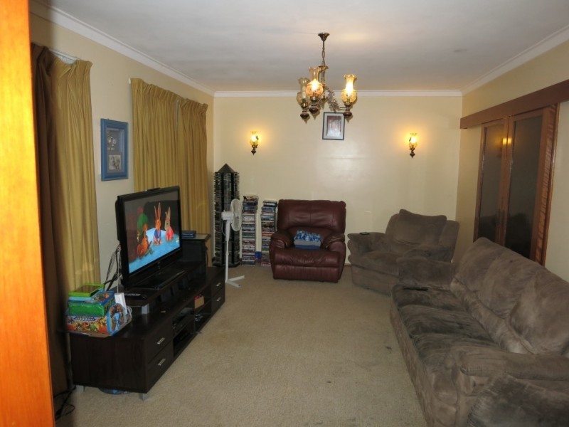 19 Thackeray Street, Spearwood WA 6163