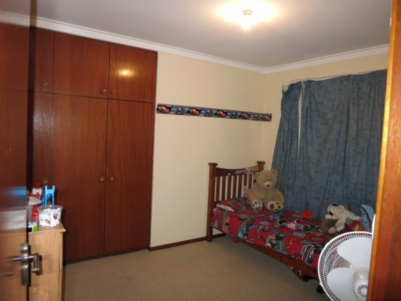 19 Thackeray Street, Spearwood WA 6163