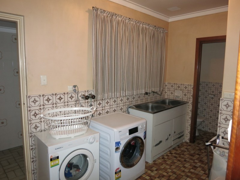 19 Thackeray Street, Spearwood WA 6163