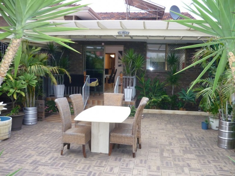 92 Hamilton Road, Spearwood WA 6163