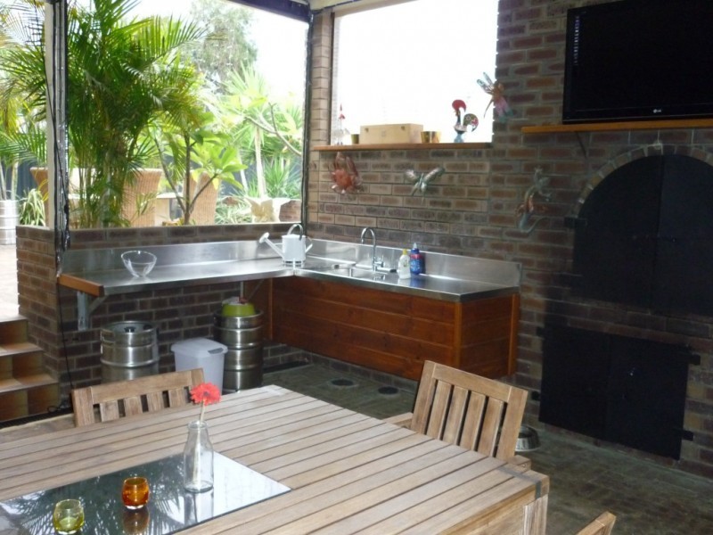 92 Hamilton Road, Spearwood WA 6163