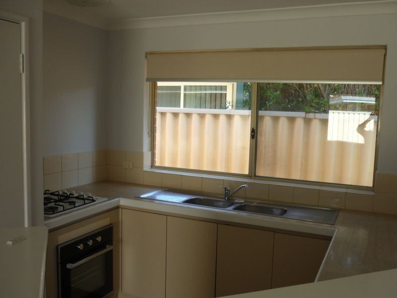 8B Bacich Mews, Munster WA 6166