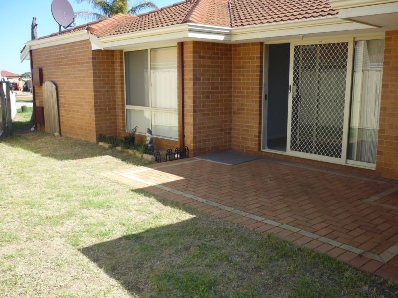 8B Bacich Mews, Munster WA 6166