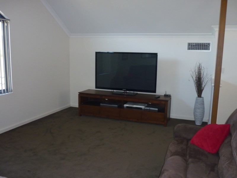 6A March Street, Spearwood WA 6163