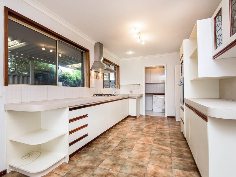 23 ERPINGHAM RD, Hamilton Hill WA 6163