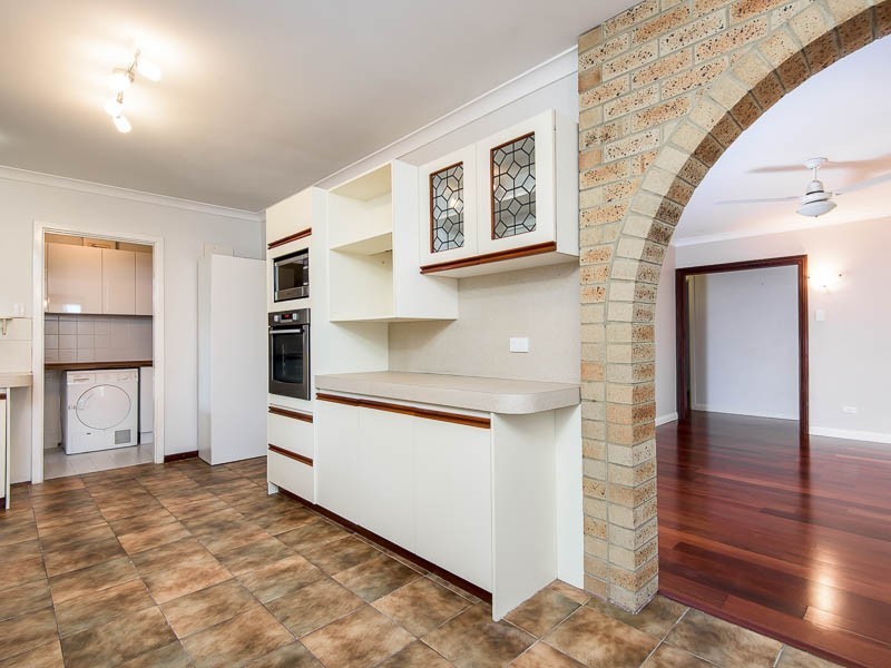 23 ERPINGHAM RD, Hamilton Hill WA 6163