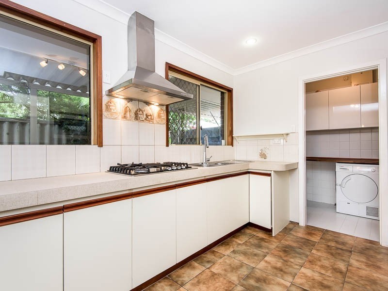 23 ERPINGHAM RD, Hamilton Hill WA 6163