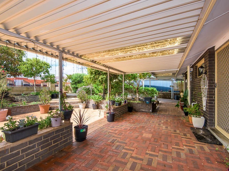 23 ERPINGHAM RD, Hamilton Hill WA 6163