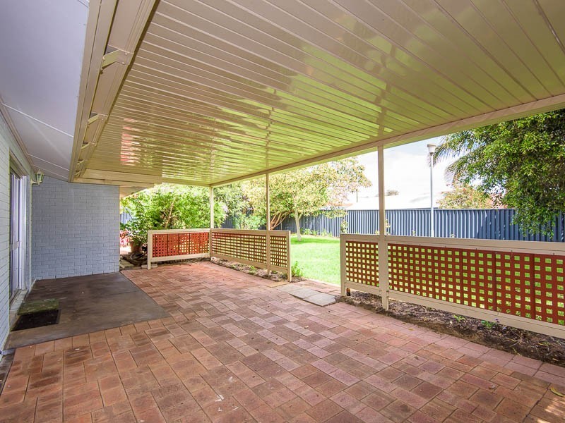 23 ERPINGHAM RD, Hamilton Hill WA 6163